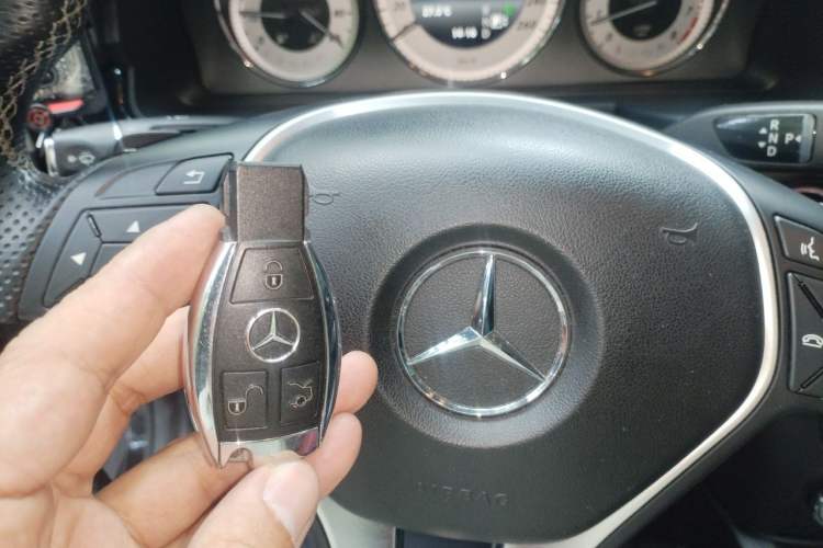 Used Mercedes-Benz GLK-Class 2013 Facelift GLK 300 4MATIC Luxury Edition Vehicle Key