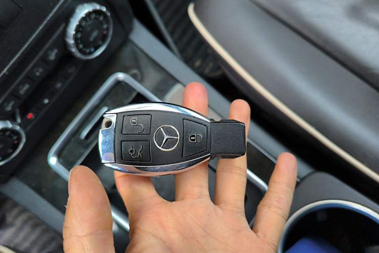 Used Mercedes-Benz GLK-Class 2013 Facelift GLK 300 4MATIC Luxury Edition Vehicle Key