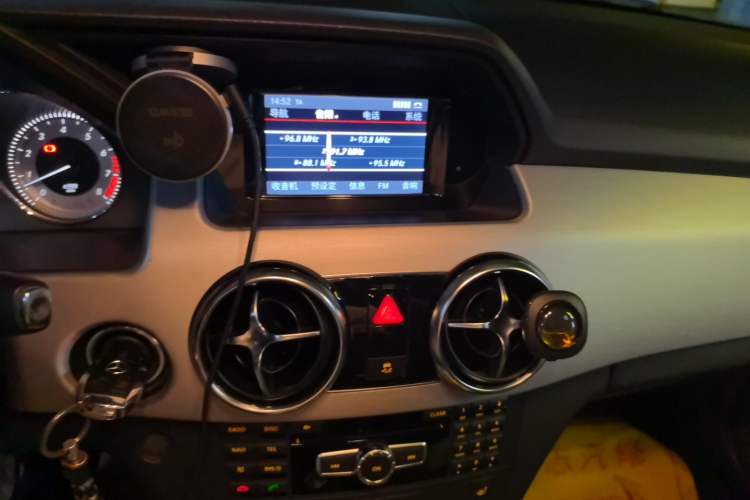 Used Mercedes-Benz GLK-Class 2013 GLK 300 4MATIC Fashion Model Audio And AC Panel