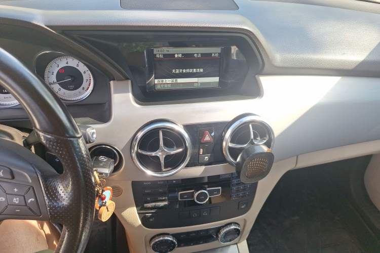 Used Mercedes-Benz GLK-Class 2013 GLK 300 4MATIC Dynamic Edition Audio And AC Panel