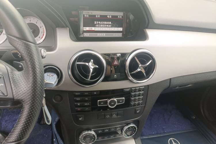 Used Mercedes-Benz GLK-Class 2013 GLK 300 4MATIC Fashion Model Audio And AC Panel