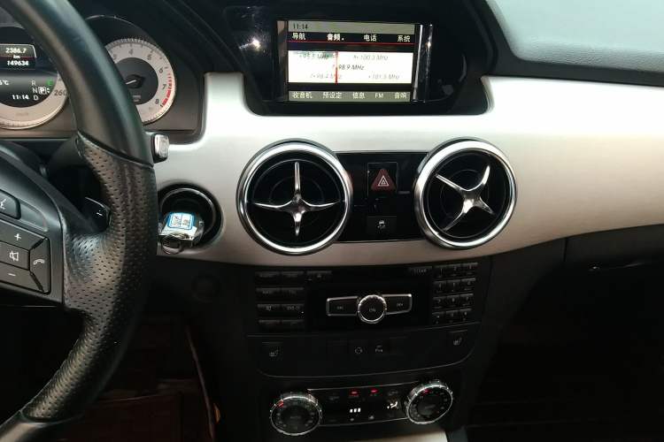 Used Mercedes-Benz GLK-Class 2013 GLK 300 4MATIC Dynamic Sunroof Model Audio And AC Panel