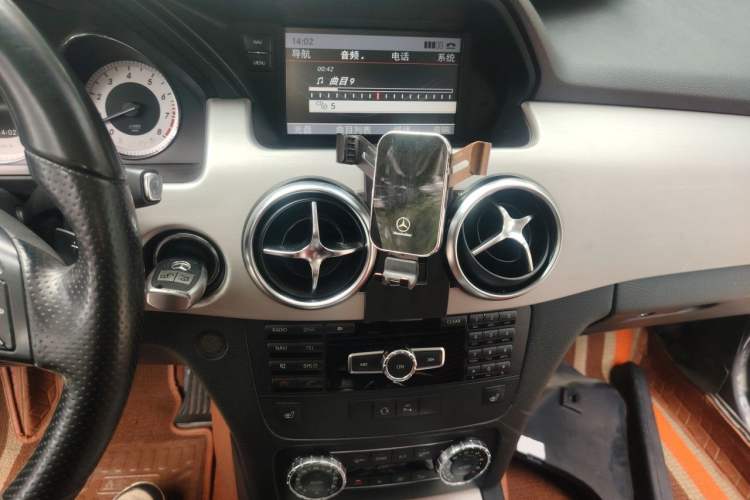 Used Mercedes-Benz GLK-Class 2013 GLK 300 4MATIC Fashion Model Audio And AC Panel