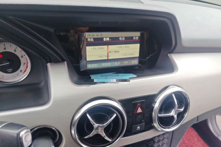 Used Mercedes-Benz GLK-Class 2013 GLK 300 4MATIC Dynamic Edition Audio And AC Panel