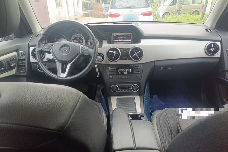 Used Mercedes-Benz GLK-Class 2013 GLK 300 4MATIC Fashion Model Center Console