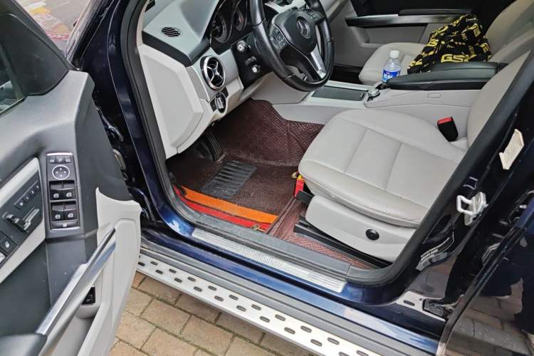 Used Mercedes-Benz GLK-Class 2013 GLK 300 4MATIC Fashion Model Driver Seat