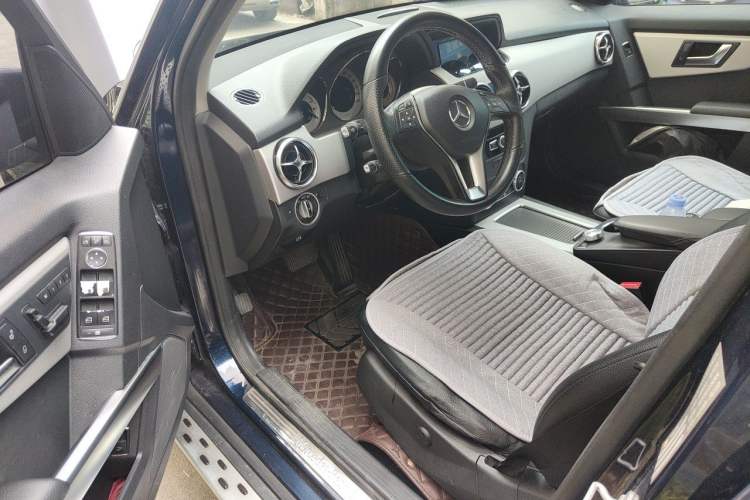 Used Mercedes-Benz GLK-Class 2013 GLK 300 4MATIC Dynamic Sunroof Model Driver Seat