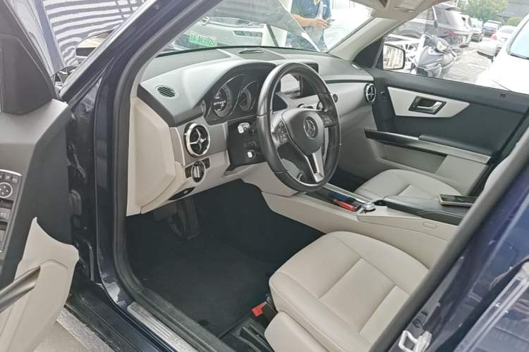 Used Mercedes-Benz GLK-Class 2013 GLK 300 4MATIC Dynamic Edition Driver Seat