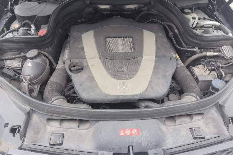 Used Mercedes-Benz GLK-Class 2013 GLK 300 4MATIC Dynamic Sunroof Model Engine Bay