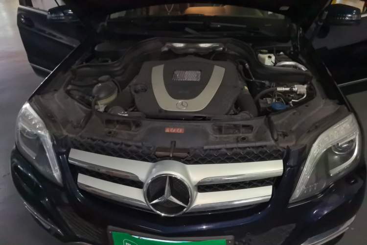 Used Mercedes-Benz GLK-Class 2013 GLK 300 4MATIC Fashion Model Engine Bay