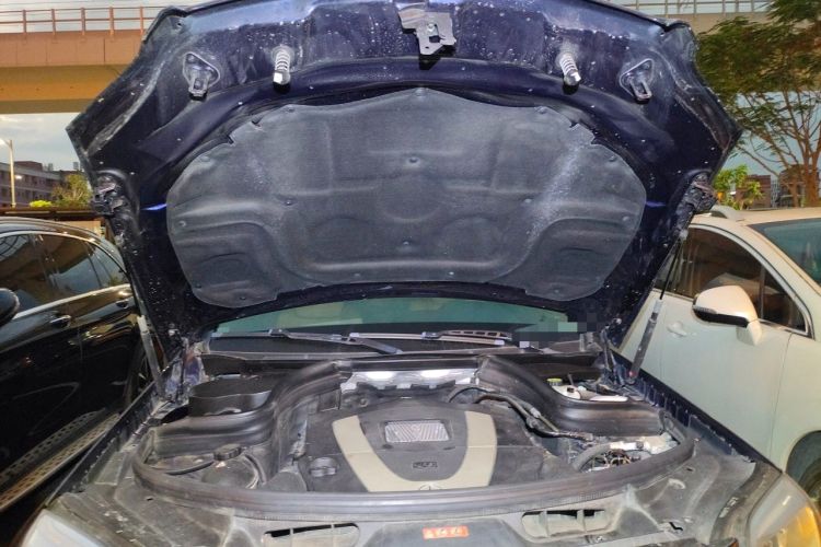 Used Mercedes-Benz GLK-Class 2013 GLK 300 4MATIC Dynamic Sunroof Model Engine Bay