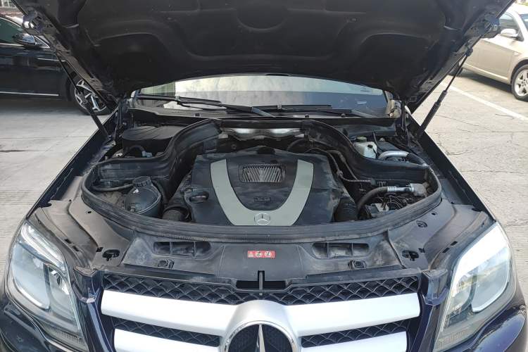 Used Mercedes-Benz GLK-Class 2013 GLK 300 4MATIC Dynamic Edition Engine Bay