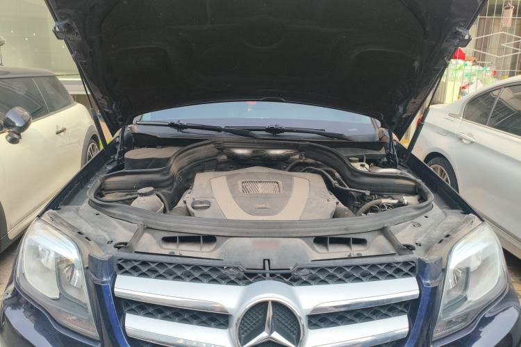 Used Mercedes-Benz GLK-Class 2013 GLK 300 4MATIC Dynamic Sunroof Model Engine Bay