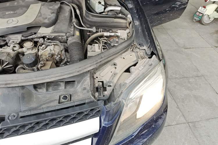 Used Mercedes-Benz GLK-Class 2013 GLK 300 4MATIC Dynamic Edition Engine Bay Left