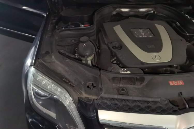 Used Mercedes-Benz GLK-Class 2013 GLK 300 4MATIC Fashion Model Engine Bay Right