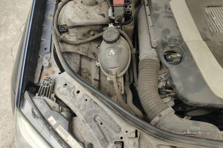 Used Mercedes-Benz GLK-Class 2013 GLK 300 4MATIC Dynamic Sunroof Model Engine Bay Right