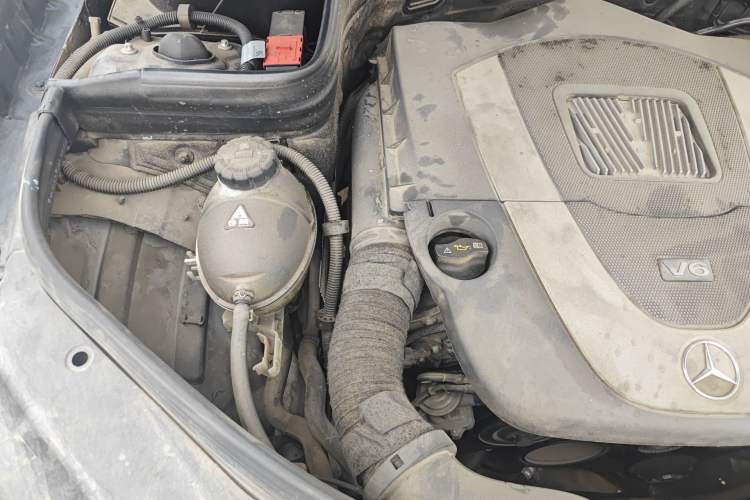 Used Mercedes-Benz GLK-Class 2013 GLK 300 4MATIC Dynamic Edition Engine Bay Right
