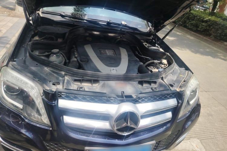 Used Mercedes-Benz GLK-Class 2013 GLK 300 4MATIC Fashion Model Engine Bay
