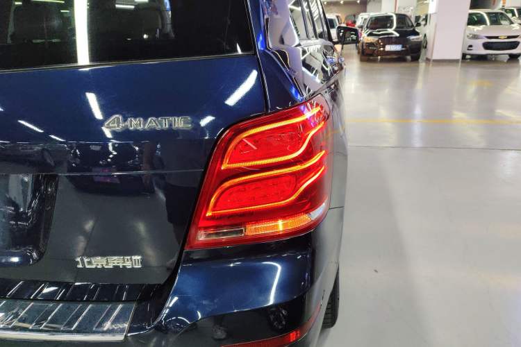Used Mercedes-Benz GLK-Class 2013 GLK 300 4MATIC Dynamic Sunroof Model Exterior 6