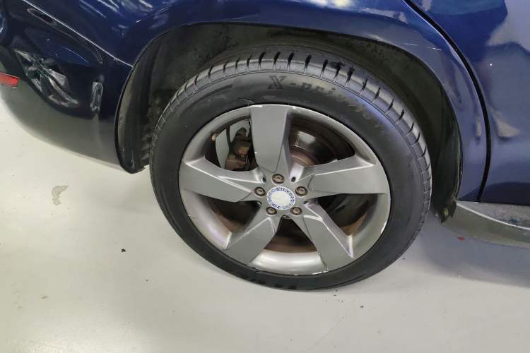 Used Mercedes-Benz GLK-Class 2013 GLK 300 4MATIC Dynamic Sunroof Model Exterior 8