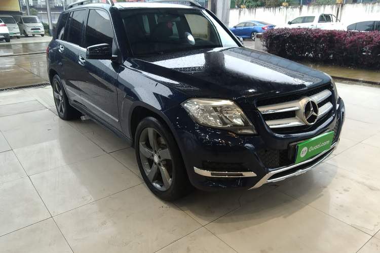 Used Mercedes-Benz GLK-Class 2013 GLK 300 4MATIC Dynamic Sunroof Model Front Right 45 Deg