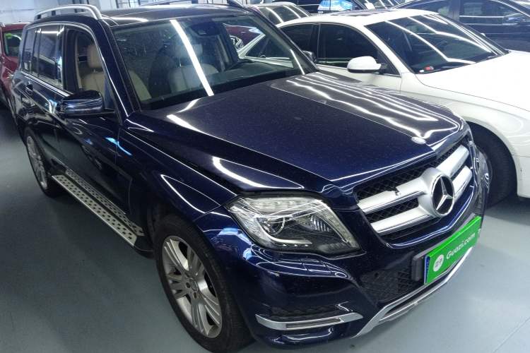 Used Mercedes-Benz GLK-Class 2013 GLK 300 4MATIC Fashion Model Front Right 45 Deg