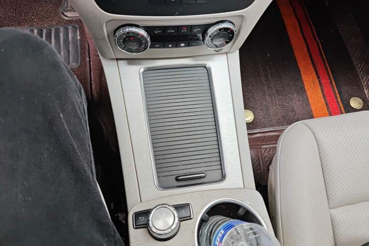 Used Mercedes-Benz GLK-Class 2013 GLK 300 4MATIC Fashion Model Gear Lever