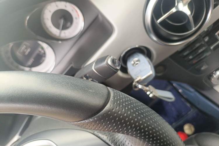 Used Mercedes-Benz GLK-Class 2013 GLK 300 4MATIC Fashion Model Gear Lever