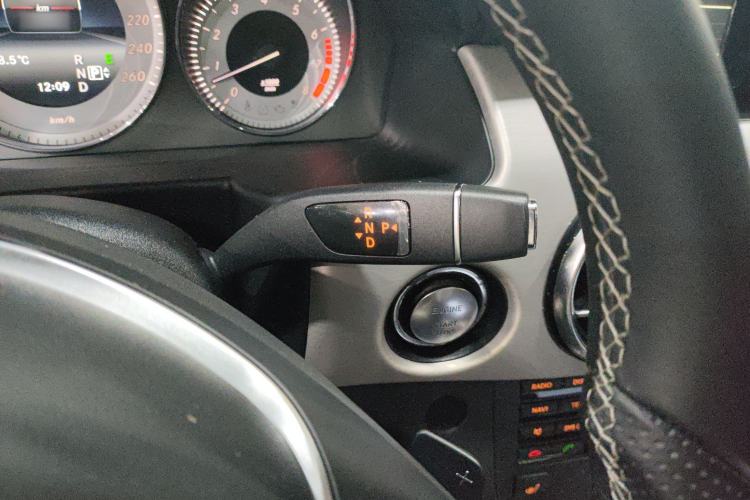 Used Mercedes-Benz GLK-Class 2013 Facelift GLK 300 4MATIC Fashion Edition Gear Lever