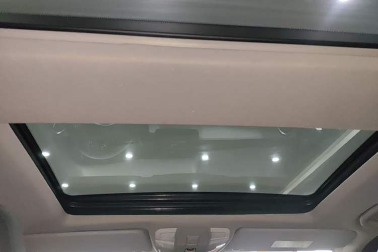 Used Mercedes-Benz GLK-Class 2013 Facelift GLK 300 4MATIC Fashion Edition Headliner