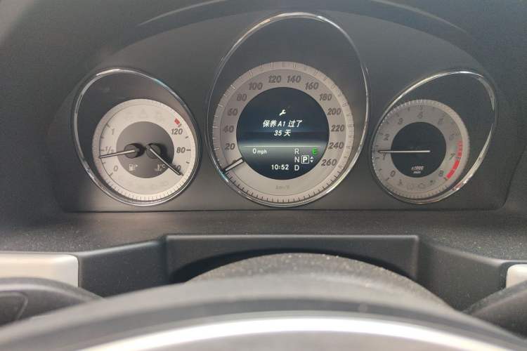 Used Mercedes-Benz GLK-Class 2013 GLK 300 4MATIC Dynamic Sunroof Model Instrument Cluster