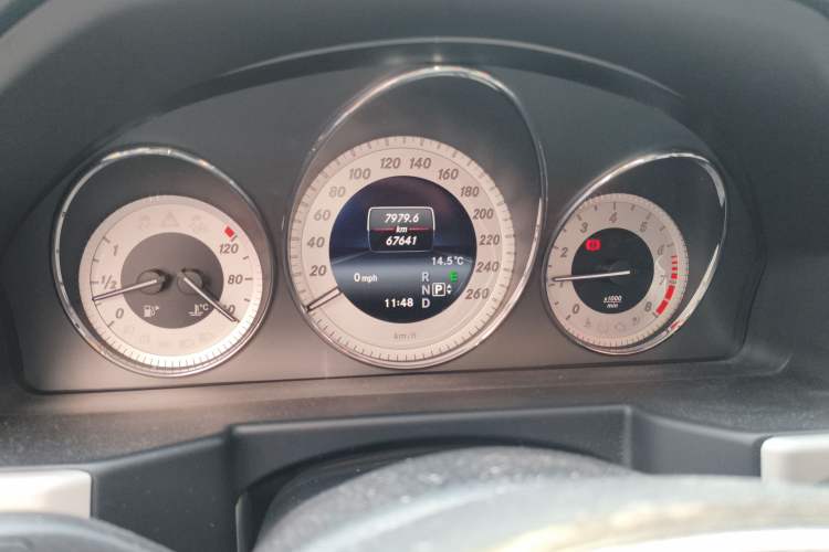 Used Mercedes-Benz GLK-Class 2013 GLK 300 4MATIC Dynamic Sunroof Model Instrument Cluster
