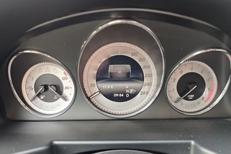 Used Mercedes-Benz GLK-Class 2013 Facelift GLK 300 4MATIC Fashion Edition Interior 10