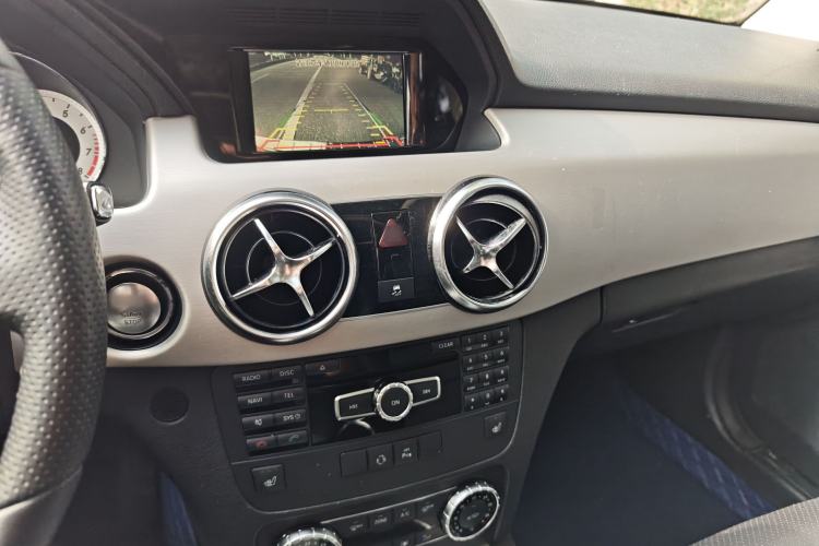 Used Mercedes-Benz GLK-Class 2013 Facelift GLK 300 4MATIC Fashion Edition Interior 11