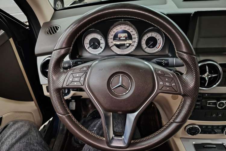 Used Mercedes-Benz GLK-Class 2013 GLK 300 4MATIC Fashion Model Interior 2