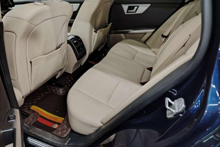 Used Mercedes-Benz GLK-Class 2013 GLK 300 4MATIC Fashion Model Interior 5