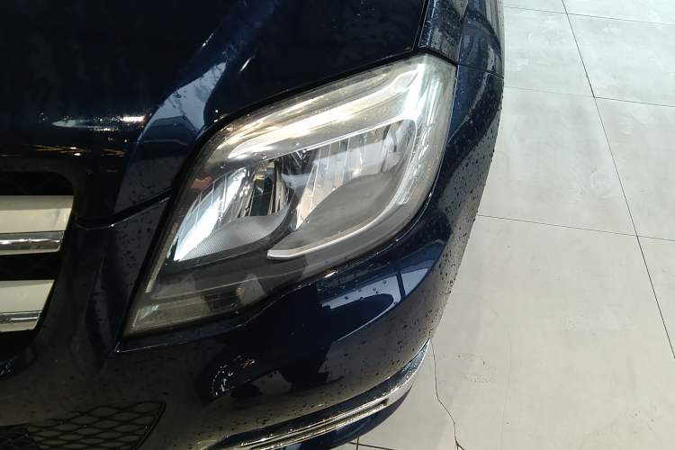 Used Mercedes-Benz GLK-Class 2013 GLK 300 4MATIC Dynamic Sunroof Model Left Front Headlight