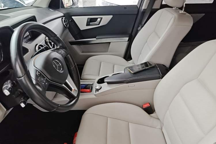 Used Mercedes-Benz GLK-Class 2013 GLK 300 4MATIC Dynamic Edition Left Front Seat