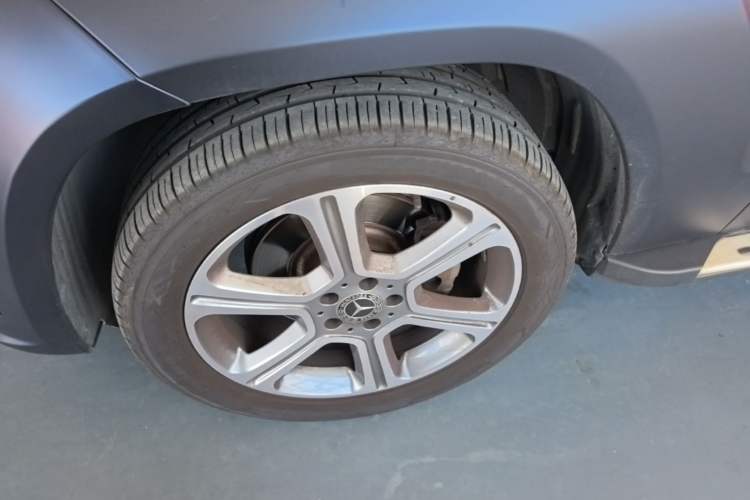 Used Mercedes-Benz GLK-Class 2013 GLK 300 4MATIC Dynamic Edition Left Front Wheel Hub
