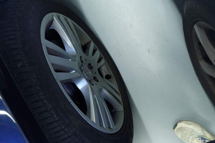 Used Mercedes-Benz GLK-Class 2013 GLK 300 4MATIC Fashion Model Left Front Wheel Hub