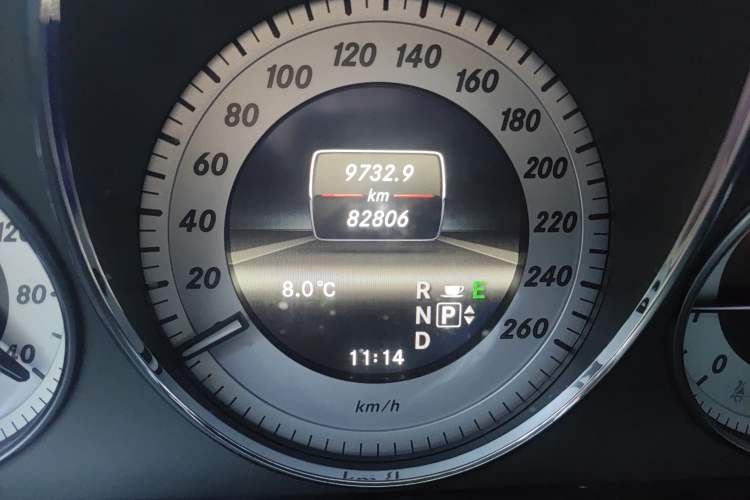 Used Mercedes-Benz GLK-Class 2013 GLK 300 4MATIC Dynamic Edition Odometer Close Up