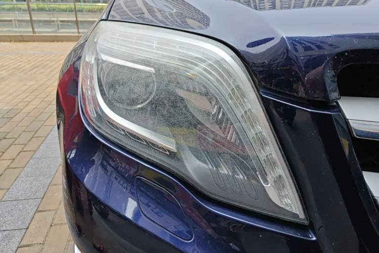 Used Mercedes-Benz GLK-Class 2013 GLK 300 4MATIC Fashion Model Right Front Headlight