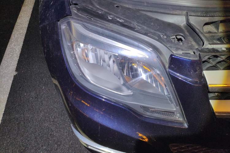 Used Mercedes-Benz GLK-Class 2013 GLK 300 4MATIC Dynamic Sunroof Model Right Front Headlight