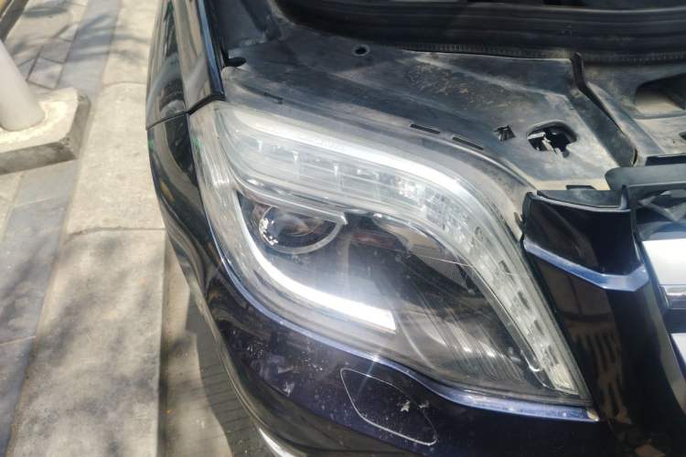 Used Mercedes-Benz GLK-Class 2013 GLK 300 4MATIC Fashion Model Right Front Headlight