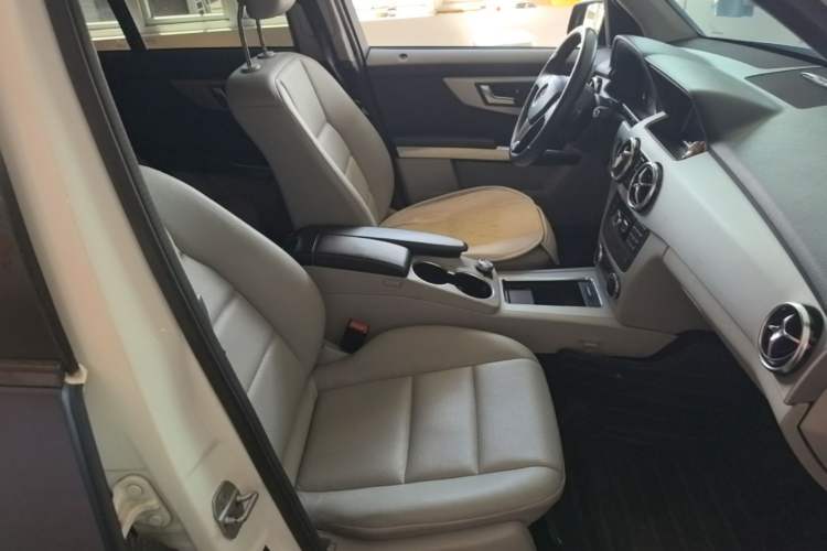 Used Mercedes-Benz GLK-Class 2013 GLK 300 4MATIC Dynamic Edition Right Front Seat
