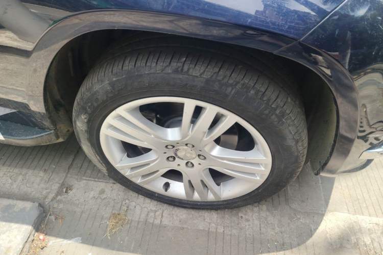 Used Mercedes-Benz GLK-Class 2013 GLK 300 4MATIC Fashion Model Right Front Wheel Hub