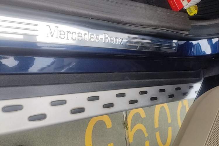 Used Mercedes-Benz GLK-Class 2013 Facelift GLK 300 4MATIC Fashion Edition Right Side Sill
