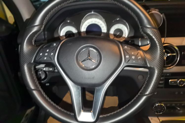 Used Mercedes-Benz GLK-Class 2013 GLK 300 4MATIC Fashion Model Steering Wheel