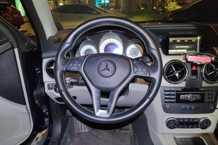 Used Mercedes-Benz GLK-Class 2013 GLK 300 4MATIC Dynamic Sunroof Model Steering Wheel