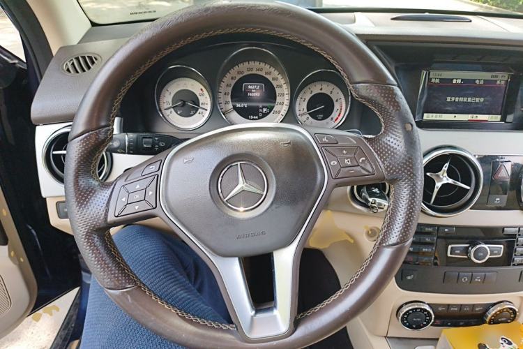 Used Mercedes-Benz GLK-Class 2013 GLK 300 4MATIC Dynamic Edition Steering Wheel